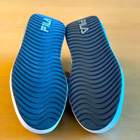 NWOT - FILA  SCULPT-N-TONE ATHLETIC SHOES - Picture 4 of 4